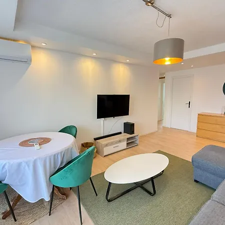 Apartmán Climatise Avec Balcon Proche Centre & Plages Antibes