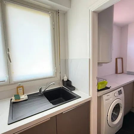 Apartmán Climatise Avec Balcon Proche Centre & Plages